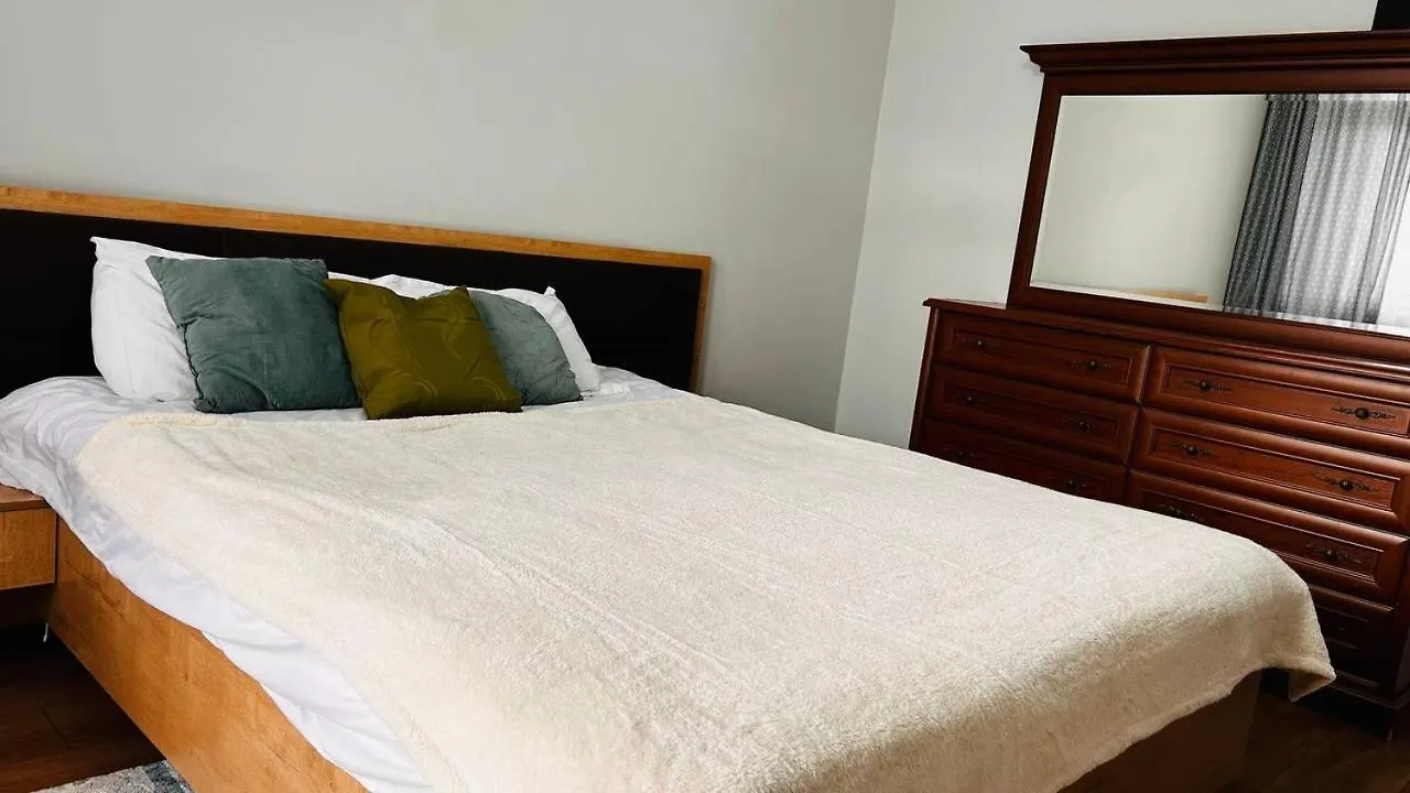 Terracotta Современная Двухкомнатная Квартира Almaty Apartment