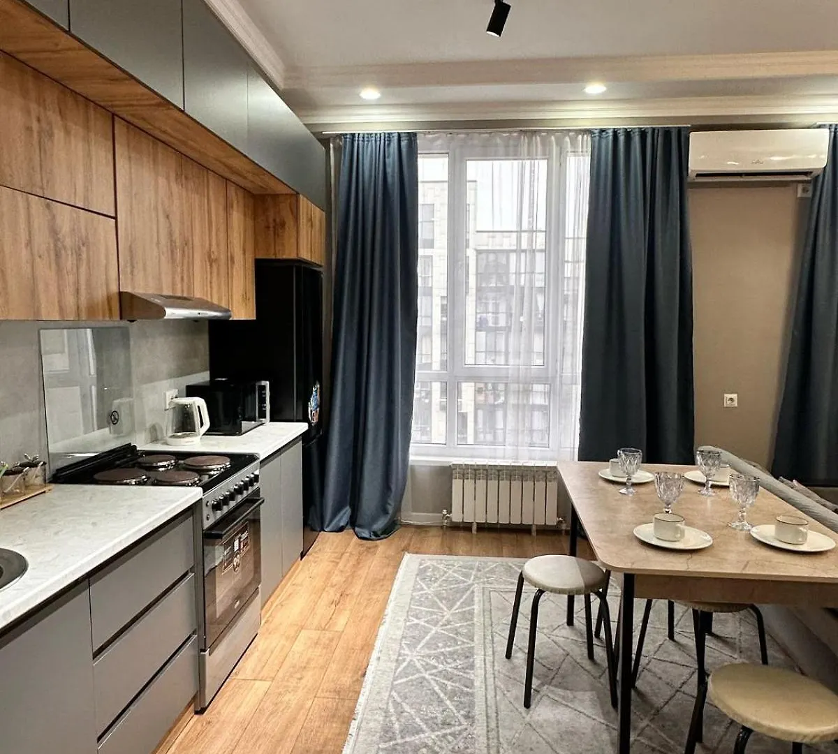 Terracotta Современная Двухкомнатная Квартира Almaty Appartement